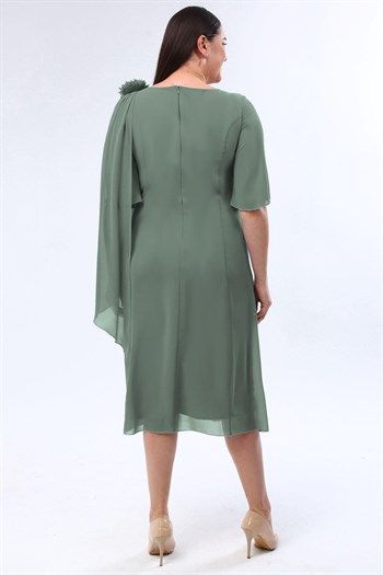 Büyük Beden Mint Yeşili Renkli Degaje Yaka Şifon Elbise