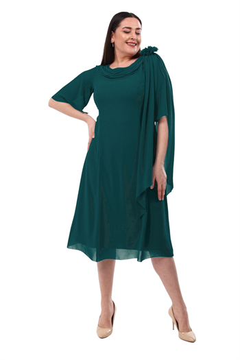 Büyük Beden Yeşil Renkli Degaje Yaka Şifon Elbise